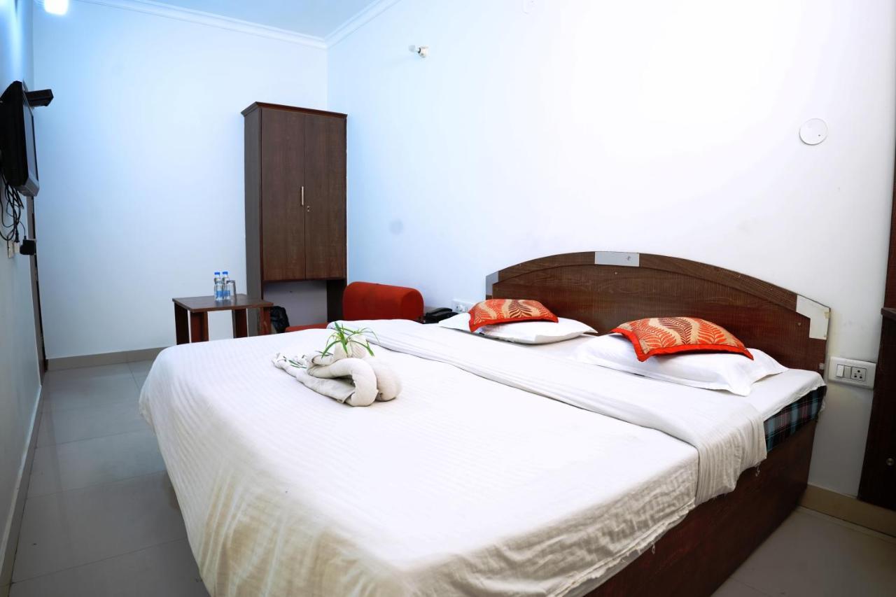 Hotel Holiday Comfort 阿姆利则 外观 照片