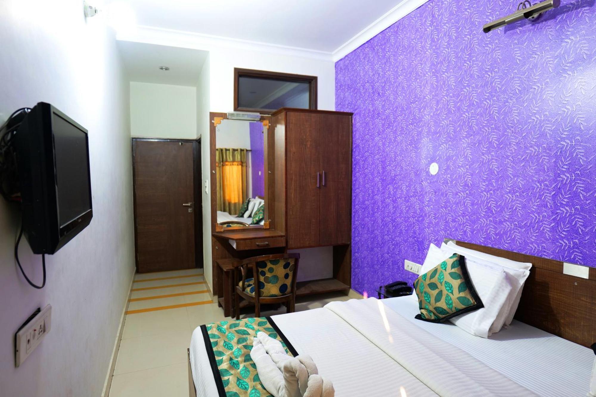Hotel Holiday Comfort 阿姆利则 外观 照片