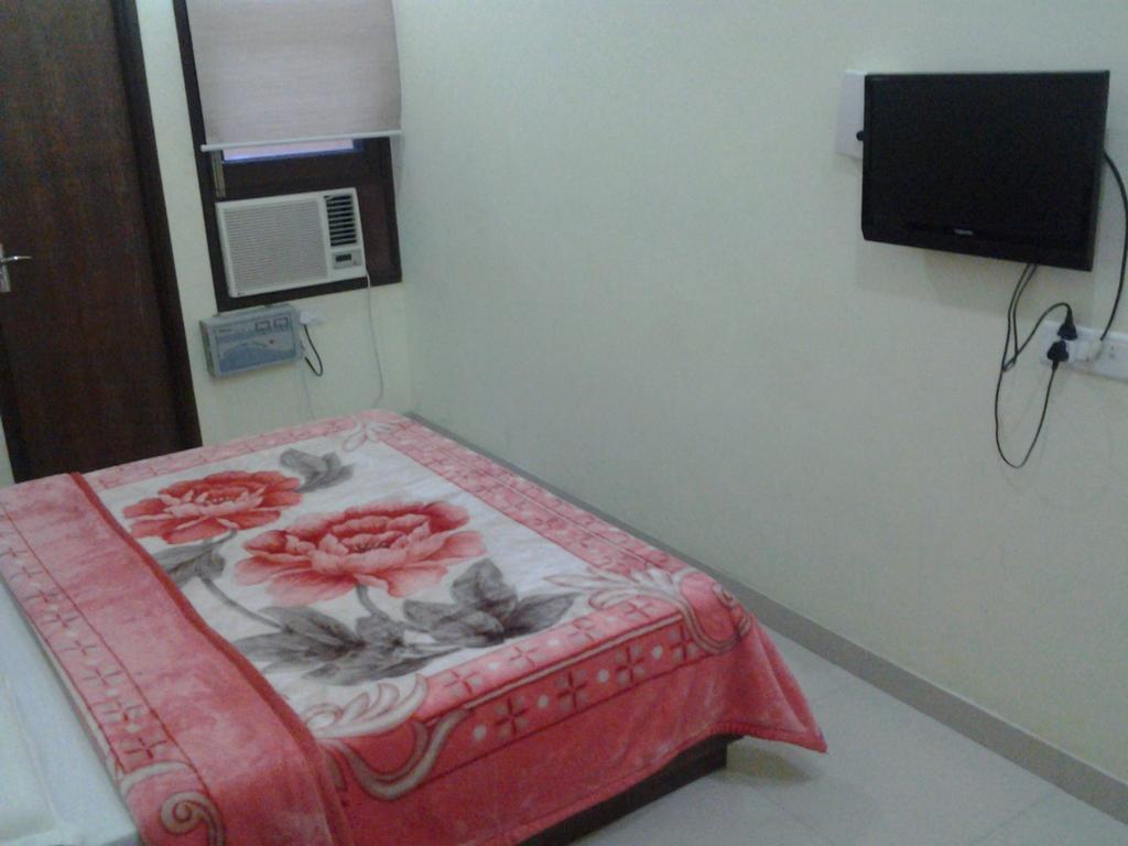 Hotel Holiday Comfort 阿姆利则 外观 照片